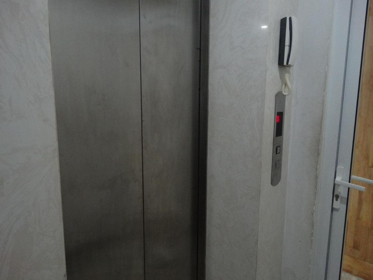 Tan ThàNh Hotel Хошимин Екстериор снимка